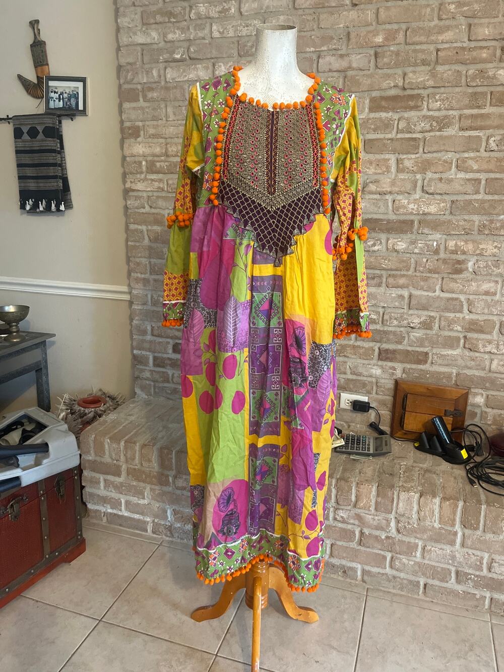 Colorful Boho Embroidery  Maxi Dress w Pom Pom Trim Resort Style Stunning. Sz XL